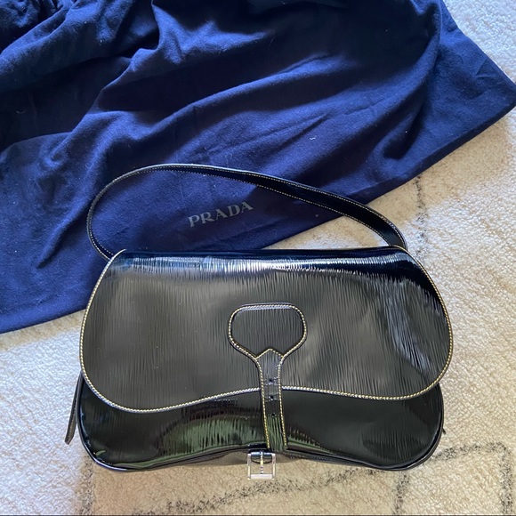 🕴PRADA Glossy leather sachet bag 💯 Unisex - Picture 4 of 17